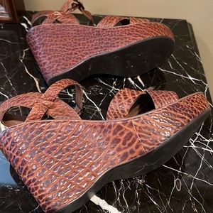 Kork Ease Brown Platform Shoes; 8